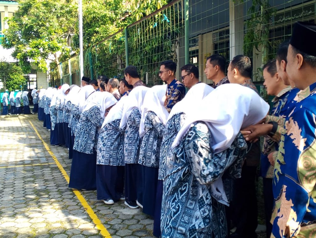 Langkah Awal Penuh Makna : MTsN 5 Kuningan Gelar Halal Bi Halal Usai Libur Lebaran