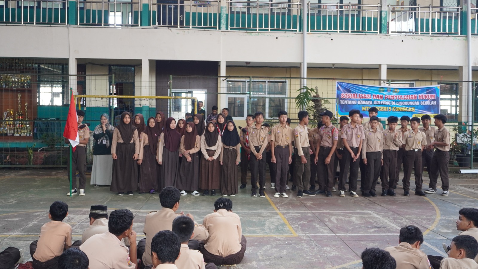 Kekuatan Penuh: MTsN 5 Kuningan Turunkan Semua Cabang di PORSENI 2025